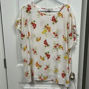 LOFT Plus Short Sleeve Floral Mixed Media Top Size 16/18